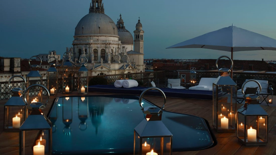 Những khách sạn xa hoa, biệt lập nhất thế giới